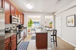 1632 Legacy Pkwy E, Maplewood, MN 55109 - Photo 8