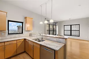 270 4th St E, Saint Paul, MN 55101 - Photo 4