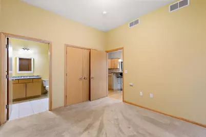 270 4th Street E #409, Saint Paul, MN 55101 - Photo 14