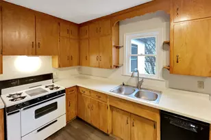 2022 English St, Maplewood, MN 55109 - Photo 2