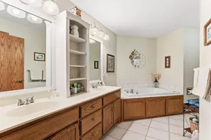 8813 Stonebrooke Ct, Woodbury, MN 55125 - Photo 22