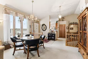 8813 Stonebrooke Ct, Woodbury, MN 55125 - Photo 6