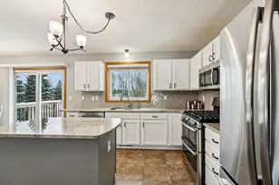 9000 Parkside Dr, Woodbury, MN 55125 - Photo 16