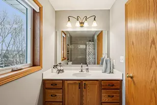 9000 Parkside Dr, Woodbury, MN 55125 - Photo 24