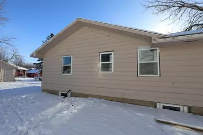 714 Lyndale Avenue, Morris, MN 56267 - Photo 6