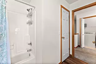 8663 Quarry Ridge Ln, Woodbury, MN 55125 - Photo 22