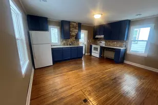 215 N Maple St, Chaska, MN 55318 - Photo 2