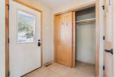 1661 Bush Avenue, Saint Paul, MN 55106 - Photo 12