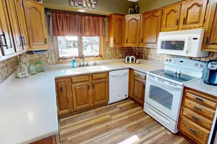 941 Mary Ave, Willmar, MN 56201 - Photo 4