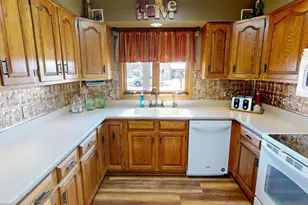 941 Mary Ave, Willmar, MN 56201 - Photo 6