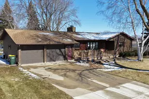 941 Mary Ave, Willmar, MN 56201 - Photo 2