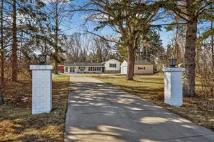 935 Century Ave N, Maplewood, MN 55119 - Photo 2