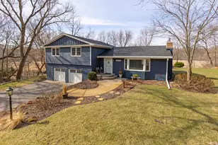18427 Heathcote Ln, Wayzata, MN 55391 - Photo 1
