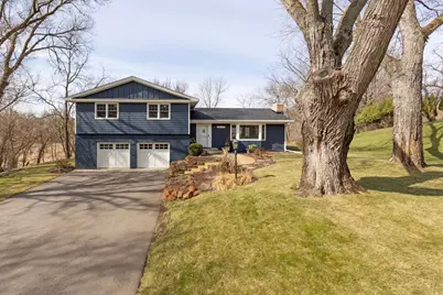18427 Heathcote Lane, Wayzata, MN 55391 - Photo 2