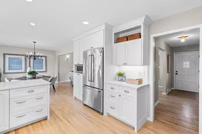 18427 Heathcote Lane, Wayzata, MN 55391 - Photo 18