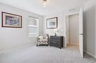 9560 4th St N, Lake Elmo, MN 55042 - Photo 18