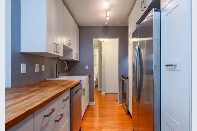 2446 Aldrich Avenue S #105, Minneapolis, MN 55405 - Photo 4