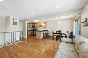 1650 Hickory Hill Dr, Eagan, MN 55122 - Photo 4