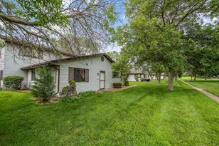 6614 84th Ct N, Brooklyn Park, MN 55445 - Photo 8