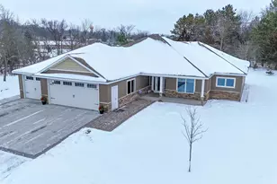 522 8th St SW, Pine Island, MN 55963 - Photo 1