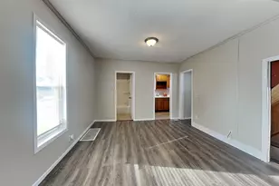 1115 19th Ave NE, Minneapolis, MN 55418 - Photo 4