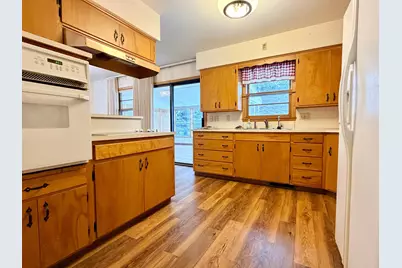 303 Lakehill Drive, Worthington, MN 56187 - Photo 16