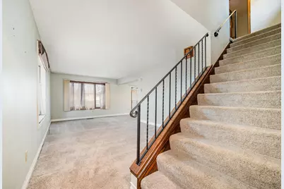 1009 4th Avenue E, Shakopee, MN 55379 - Photo 4