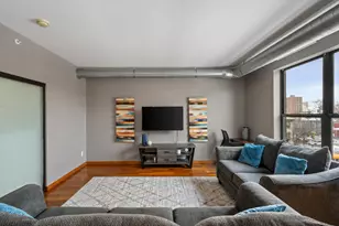 15 E Franklin Ave, Minneapolis, MN 55404 - Photo 4