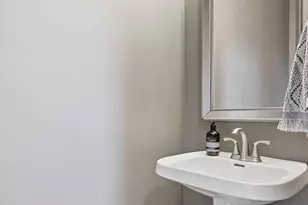 61 4th Ave N, Minneapolis, MN 55401 - Photo 18