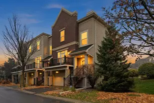 61 4th Ave N, Minneapolis, MN 55401 - Photo 2