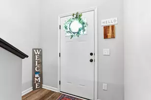 2210 Gateway Curv, North Saint Paul, MN 55109 - Photo 2