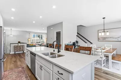 2210 Gateway Curve, North Saint Paul, MN 55109 - Photo 10