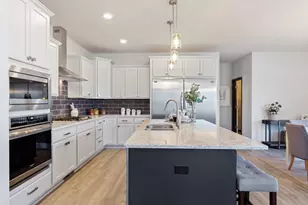 20053 Gorge Ln, Lakeville, MN 55044 - Photo 2