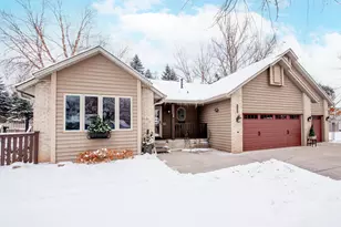 129 Hemlock Pl, Vadnais Heights, MN 55127 - Photo 1