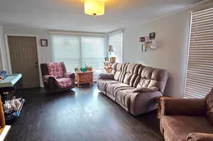 822 7th St, International Falls, MN 56649 - Photo 2