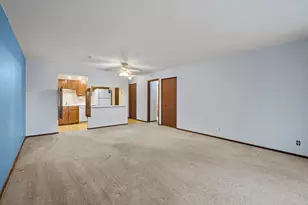 10451 Greenbrier Rd, Hopkins, MN 55305 - Photo 8