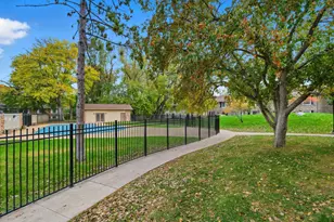 4648 Cedar Lk Rd S, Saint Louis Park, MN 55416 - Photo 14