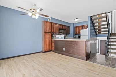 5636 Brookdale Drive N, Brooklyn Park, MN 55443 - Photo 4