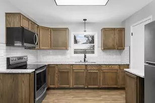 11901 Vintage St NW, Coon Rapids, MN 55433 - Photo 4