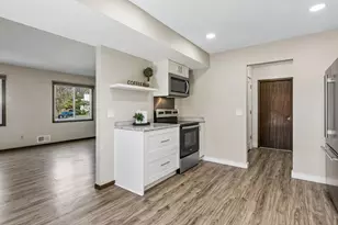 3873 Dolomite Dr, Eagan, MN 55122 - Photo 4
