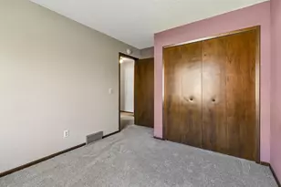 3873 Dolomite Dr, Eagan, MN 55122 - Photo 18