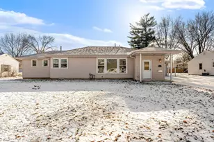 323 Murray St, Owatonna, MN 55060 - Photo 2