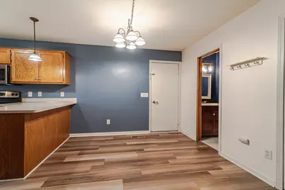 7656 13th Street N, Oakdale, MN 55128 - Photo 6