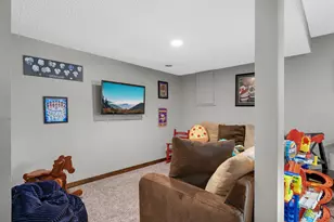 1251 Lake Susan Hills Dr, Chanhassen, MN 55317 - Photo 24