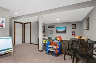 1251 Lake Susan Hills Dr, Chanhassen, MN 55317 - Photo 26