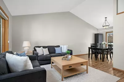 1251 Lake Susan Hills Drive, Chanhassen, MN 55317 - Photo 8