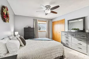 9498 Hamlet Ave S, Cottage Grove, MN 55016 - Photo 14