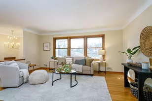 1404 Primrose Curve, Roseville, MN 55113 - Photo 2