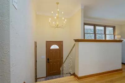 1404 Primrose Curve, Roseville, MN 55113 - Photo 12