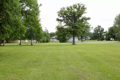 401 Robson Court, Thief River Falls, MN 56701 - Photo 4